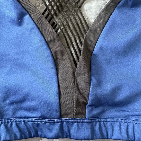 VS Sport Blue and Black V-Neck Sports Bra Size XS - Picture 5 of 9